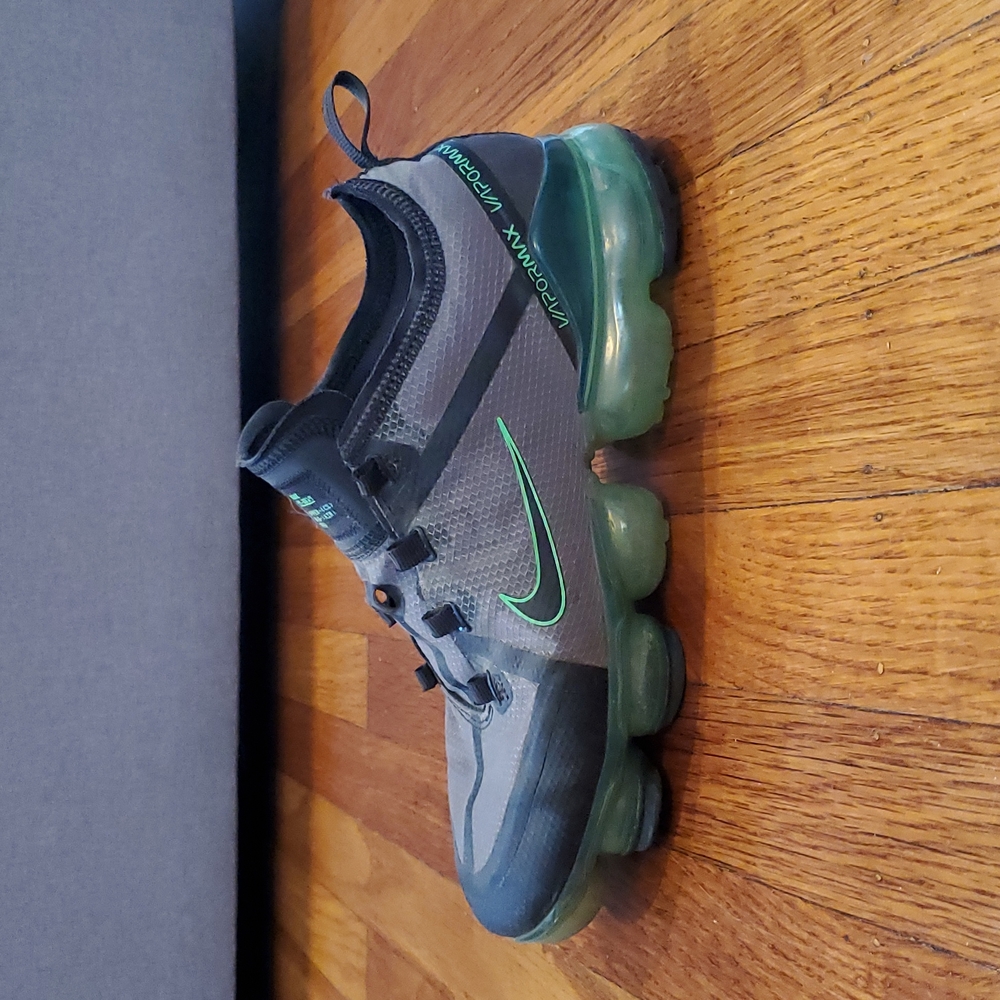 Boys Nike Air Vapormax 2019 Shoes - Size 7Y